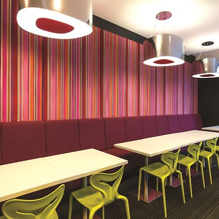 Travelodge Hotel Melbourne Docklands Екстериор снимка