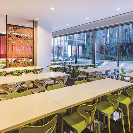 Travelodge Hotel Melbourne Docklands Екстериор снимка