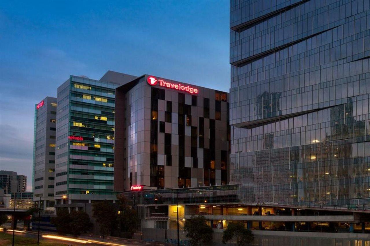 Travelodge Hotel Melbourne Docklands Екстериор снимка