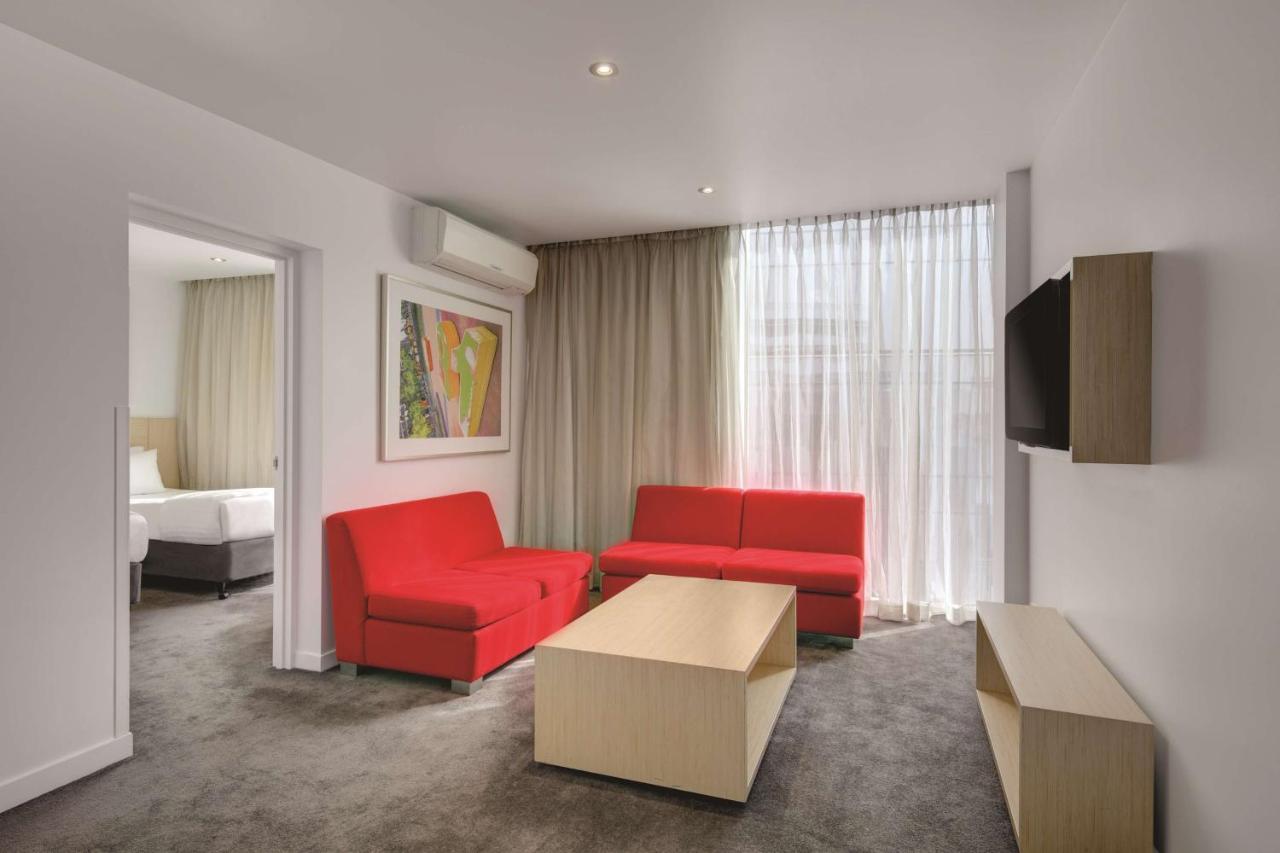 Travelodge Hotel Melbourne Docklands Екстериор снимка