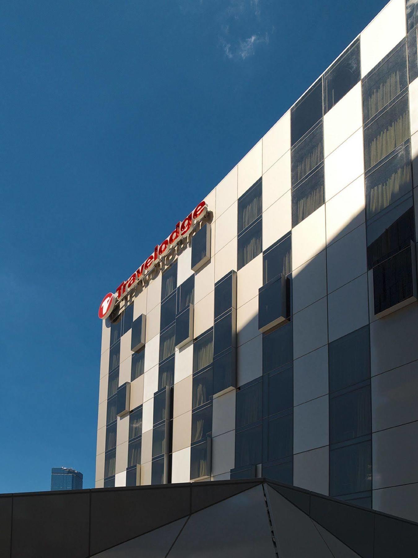 Travelodge Hotel Melbourne Docklands Екстериор снимка