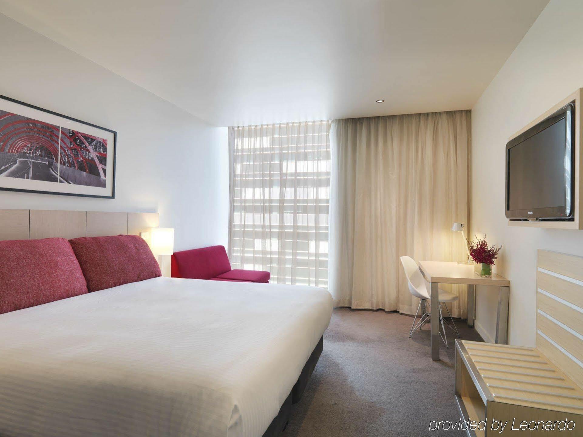 Travelodge Hotel Melbourne Docklands Екстериор снимка